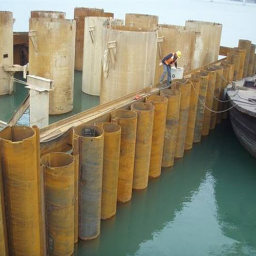 通辽钢护筒现场安装